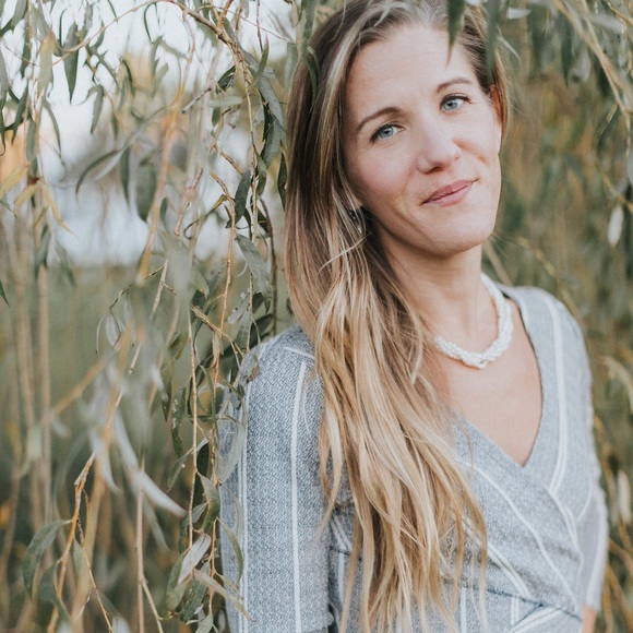 Meet your Posher, Rebecca - Picture 1 of 1